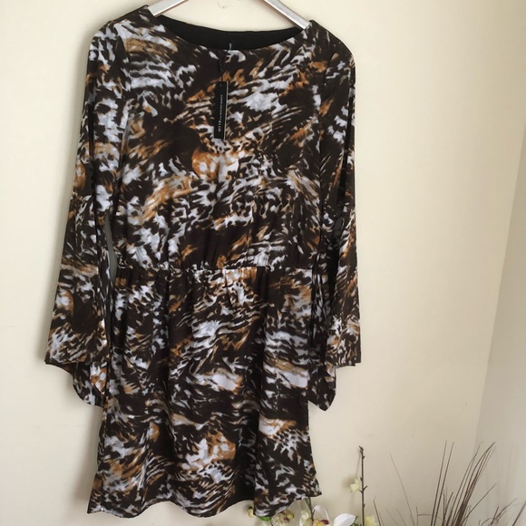 Walter baker animal print Eva bell sleeve dress - Picture 3 of 8